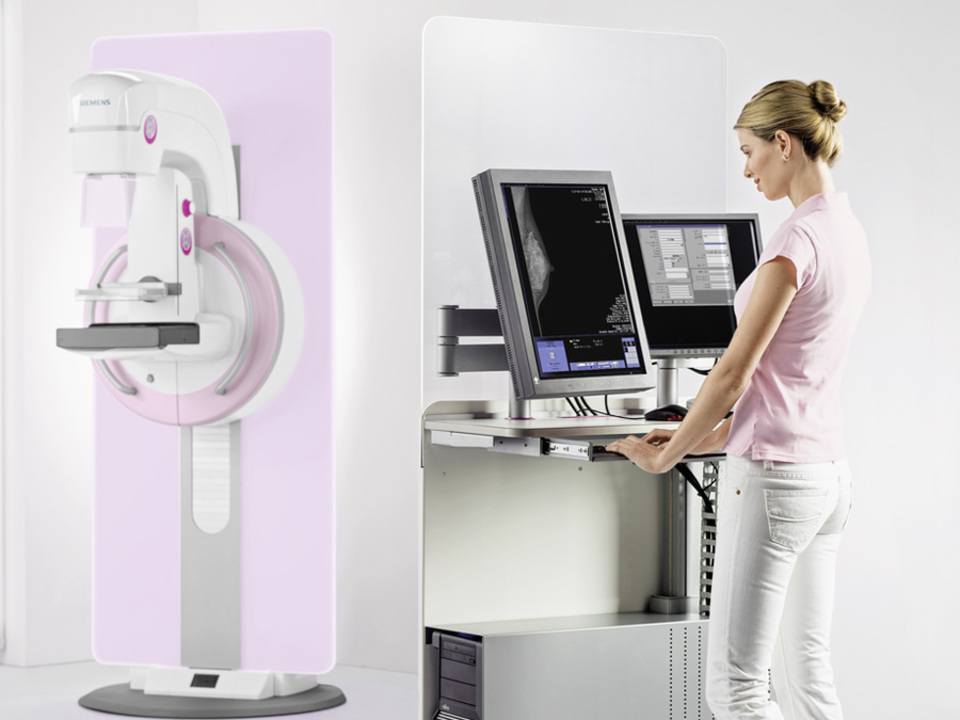 digital-mammography-systems-mammomat-inspiration-ergonomic-acquisition-workstation-0133751510.jpg